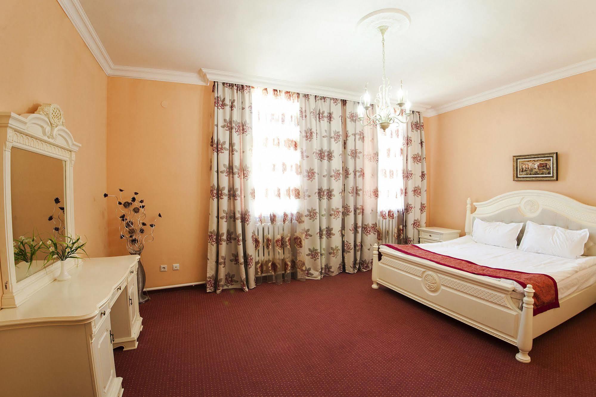 San Marino Hotel Astana Eksteriør bilde