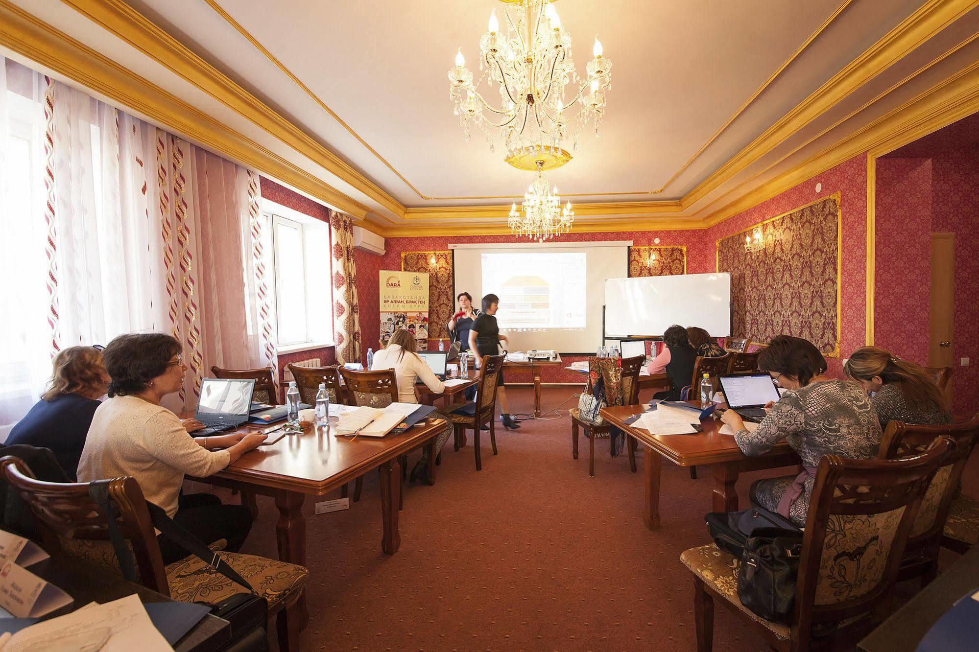 San Marino Hotel Astana Eksteriør bilde